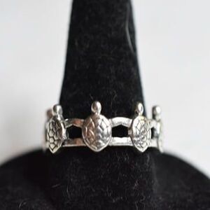 NWOT Sleek Sea Turtle Silver Tone Cottagecore Fairycore Band Size 5 Ring